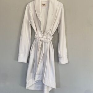 UGG small robe
